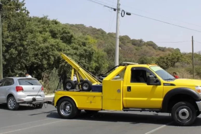 Grúas en CDMX 24 Horas | Ayuda Rápida y Segura Todo el Año