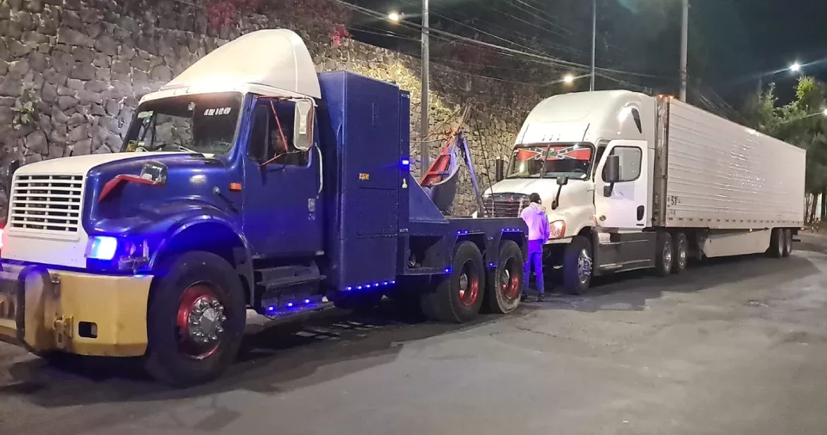https://www.gruasperiferico.com/wp-content/uploads/2025/05/gruas-tlahuac-1170x615.webp